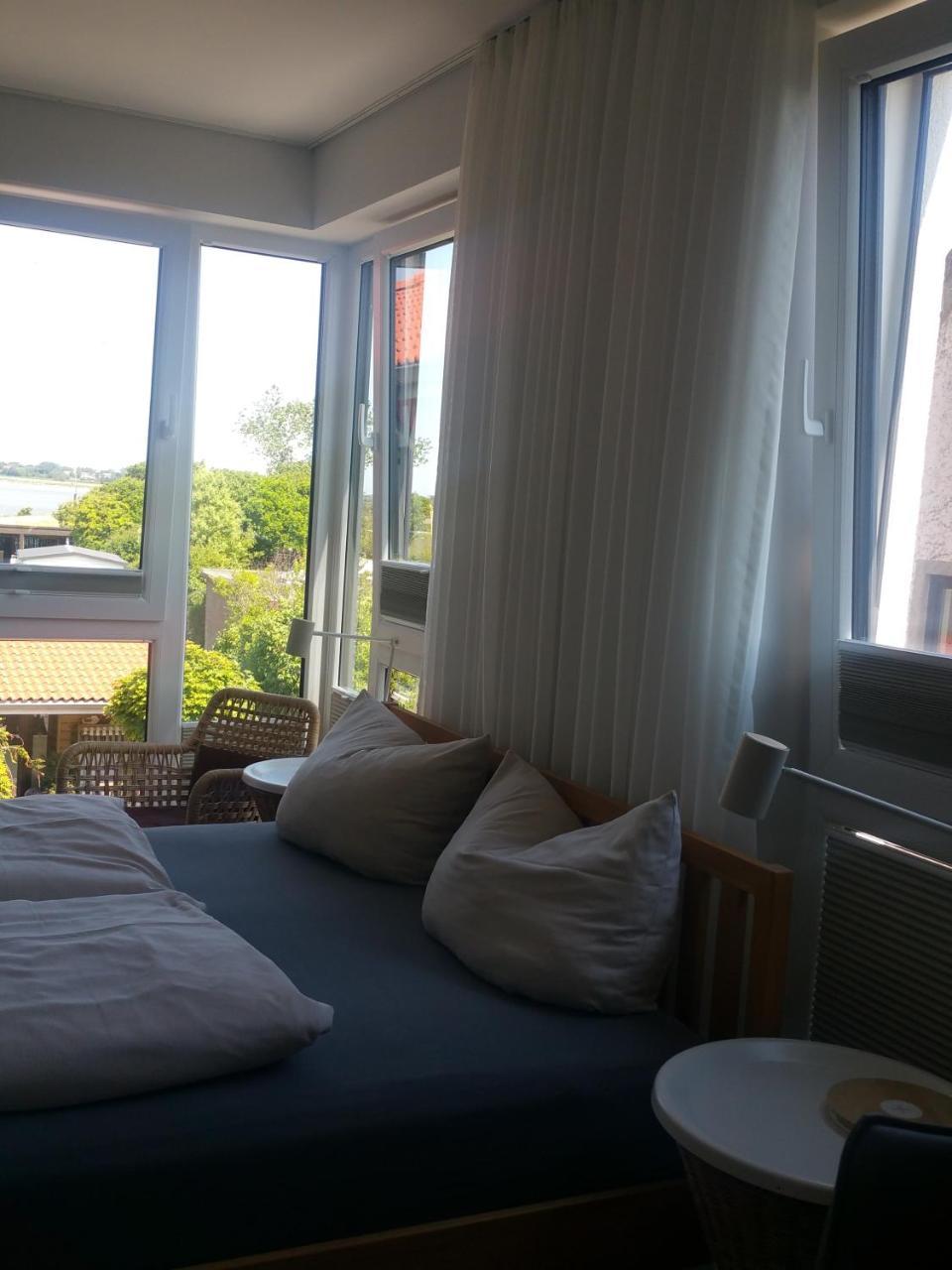 Haus Achtern Diek In Erster Reihe Am Meer Femern Eksteriør billede